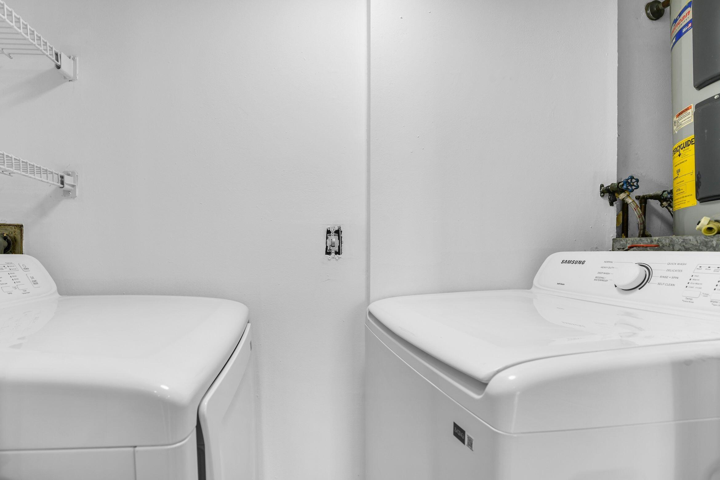 859 Jeffery Street, Unit 810 Boca Raton, FL 33487 - Photo 20 of 61 a bathroom with a sink and a mirror