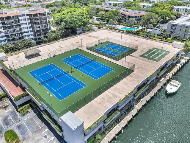 $399,000 | 859 Jeffery Street, Unit 810, Boca Raton, FL 33487