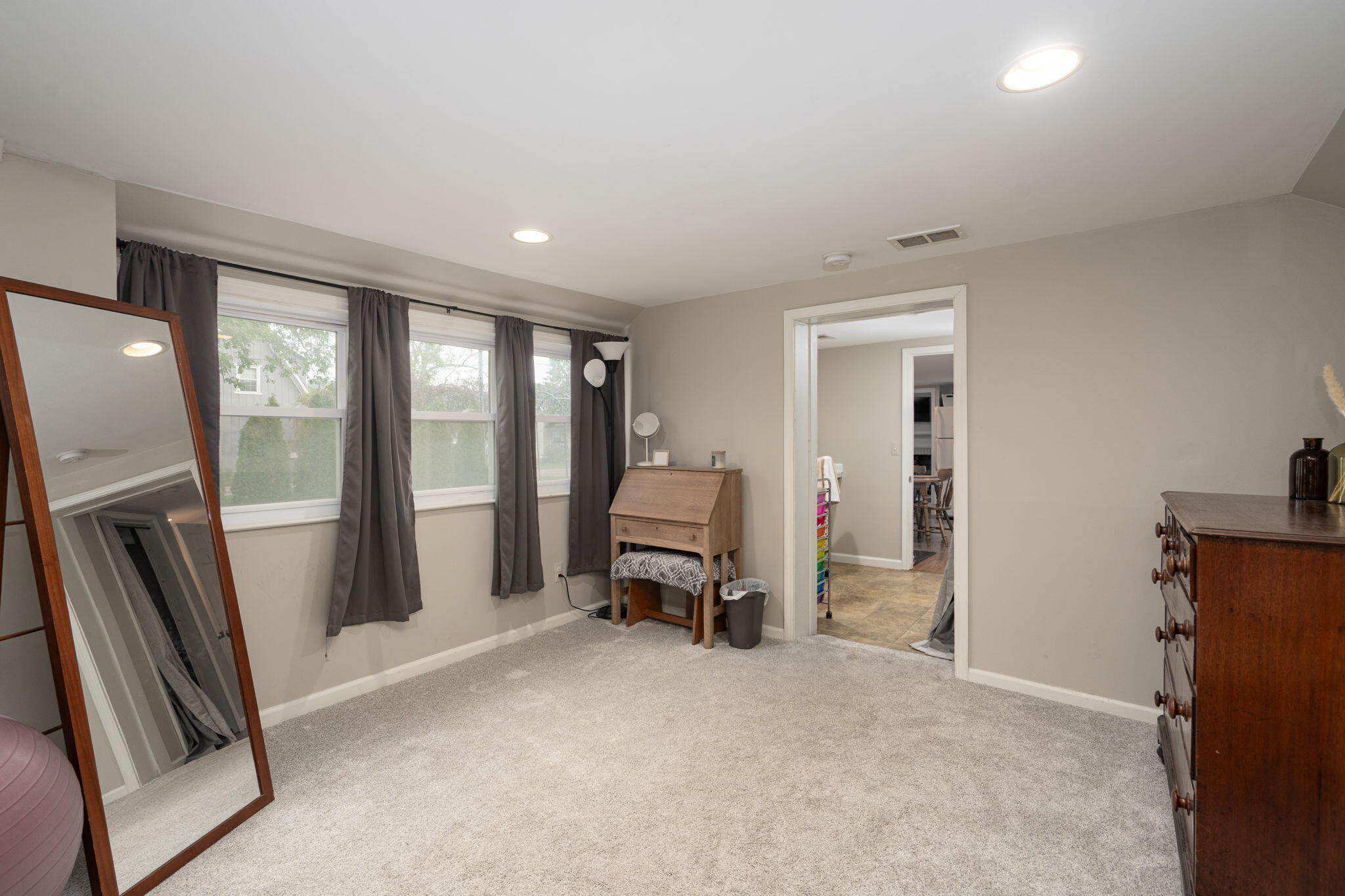 276 East Gates Street Romeo, MI 48065 - Photo 21 of 26 25-web-or-mls-interiors-16