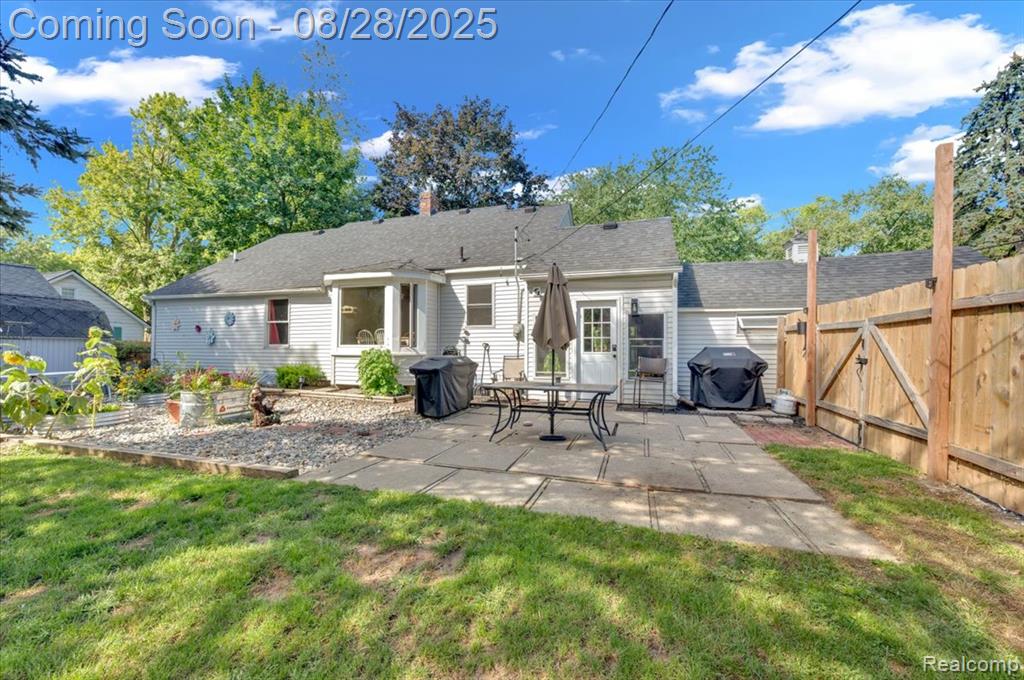 1522 Eason Road Waterford, MI 48328 - Photo 24 of 28 Gallery Image 24