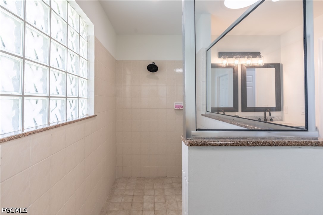 3054 44th Street Southwest Naples, FL 34116 - Photo 15 of 45