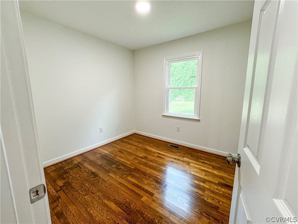 1787 Mc Cune Road Crewe, VA 23930 - Photo 27 of 41 an empty room with window