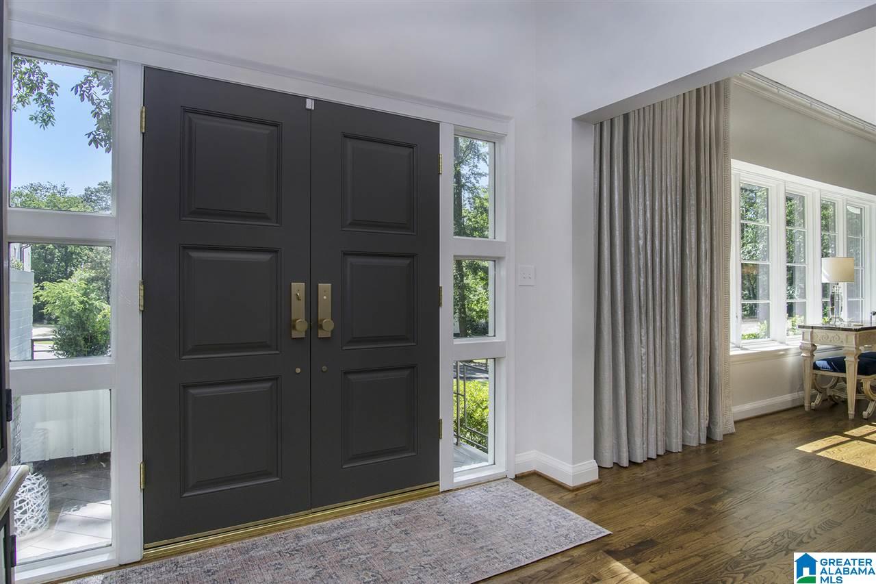 3038 Canterbury Road Birmingham, AL 35223 - Photo 4 of 47