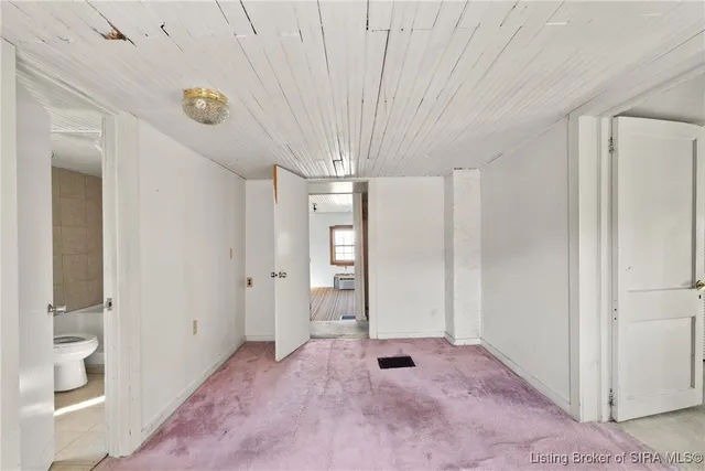 $665,000 | 3128 Zehr Road, Taswell, IN 47175