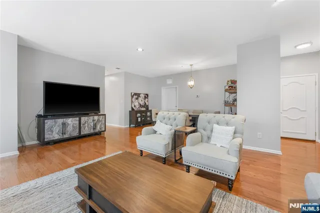 $499,000 | 511 Brittany Drive, Wayne, NJ 07470