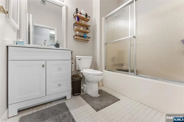 $499,000 | 511 Brittany Drive, Wayne, NJ 07470