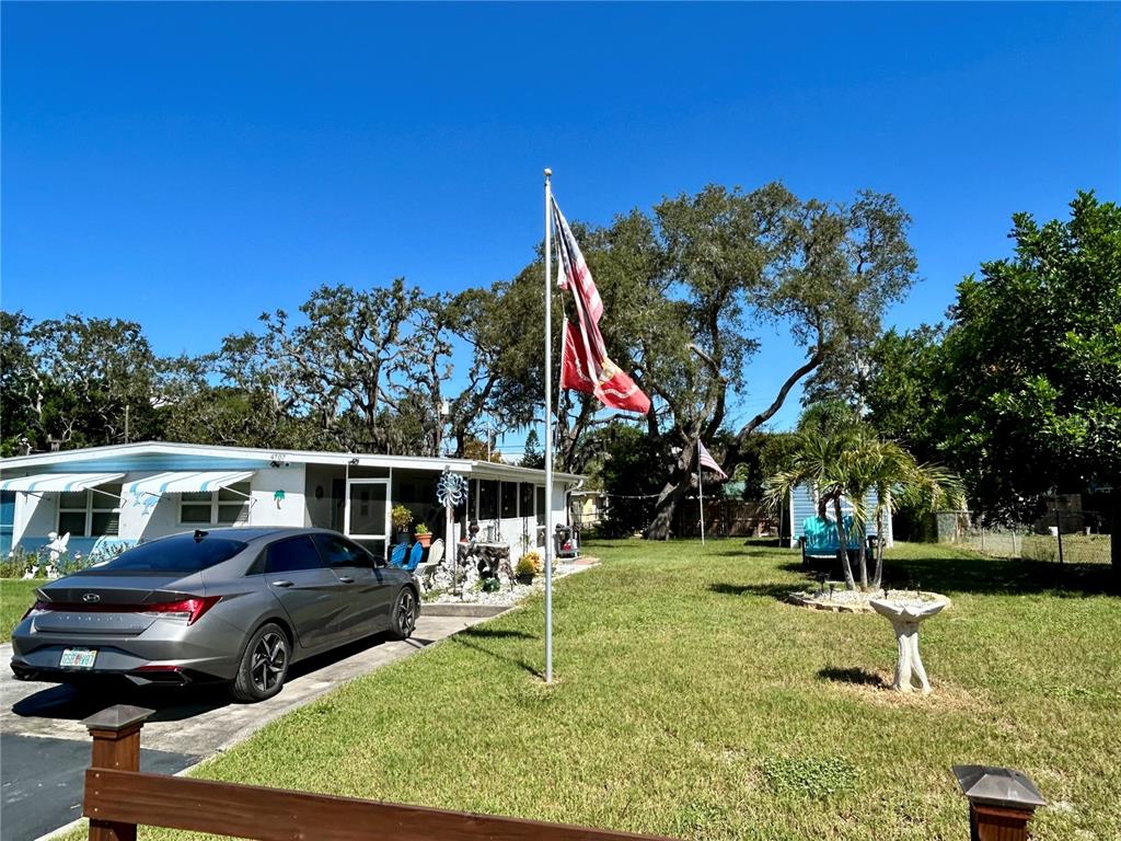 4707 Alma Street New Port Richey, FL 34652 - Photo 4 of 35