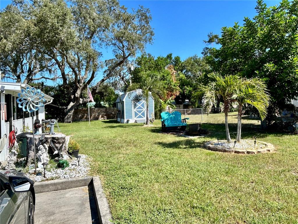 4707 Alma Street New Port Richey, FL 34652 - Photo 5 of 35