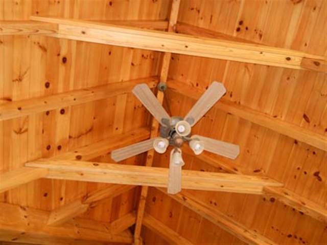 7405 Babcock Road Lexington, MI 48450 - Photo 20 of 28 31050538-19.JPG