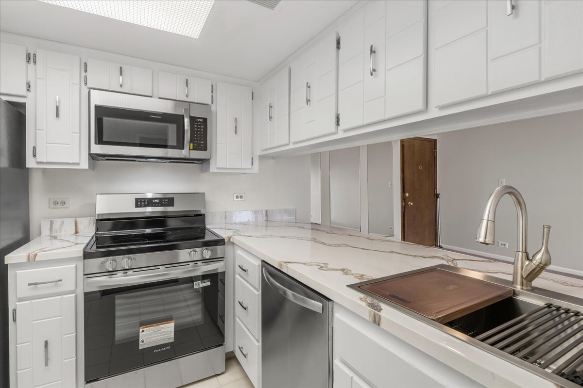 820 Elder Road, Unit C411 Homewood, IL 60430 - Photo 2 of 25