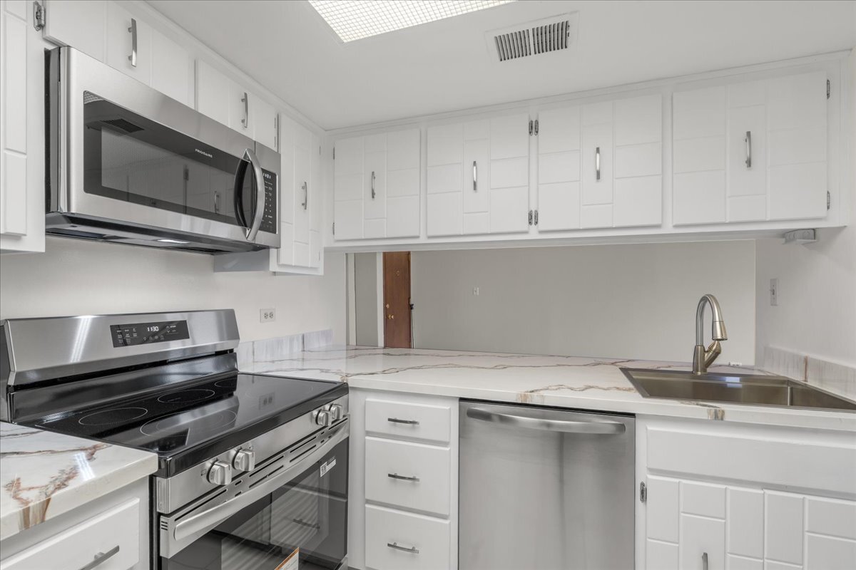 820 Elder Road, Unit C411 Homewood, IL 60430 - Photo 7 of 25