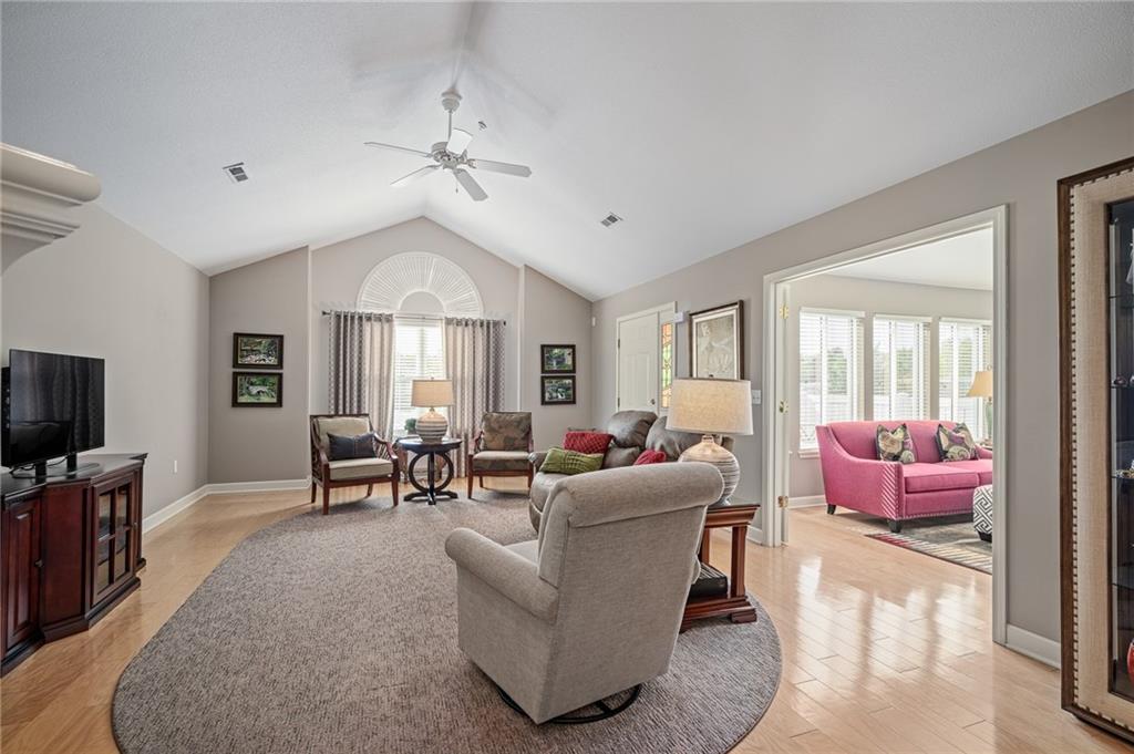 7153 Meadow View Street Shawnee, KS 66227 - Photo 17 of 48