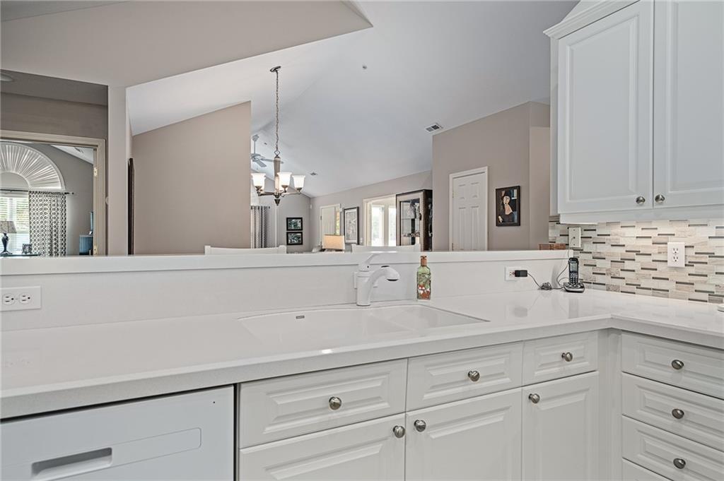 7153 Meadow View Street Shawnee, KS 66227 - Photo 28 of 48