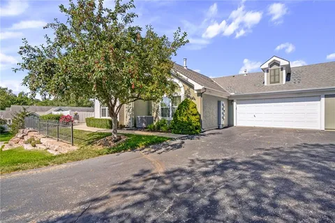 $420,000 | 7153 Meadow View Street, Shawnee, KS 66227