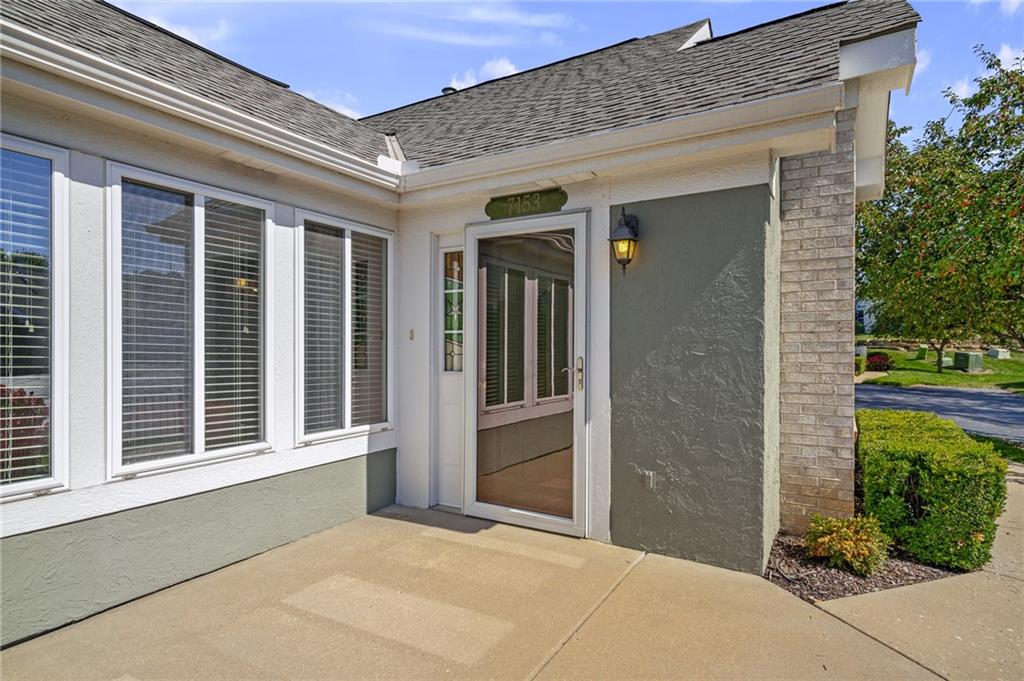 7153 Meadow View Street Shawnee, KS 66227 - Photo 10 of 48