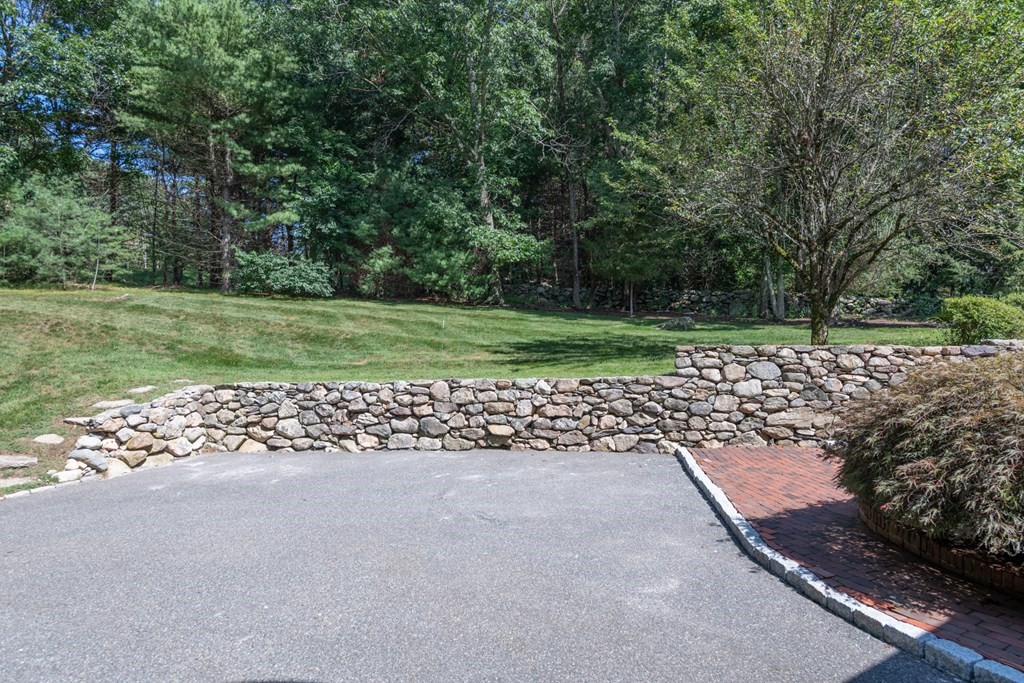 13 Phillips Pond Road, Unit 13 Natick, MA 01760 - Photo 5 of 42 Gallery Image 5