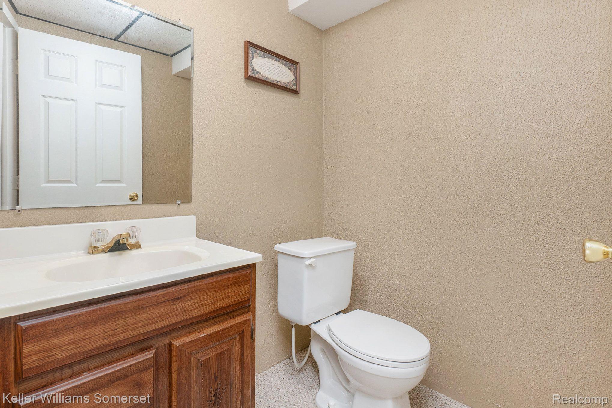 557 Shellbourne Drive Rochester, MI 48309 - Photo 32 of 40 Gallery Image 32
