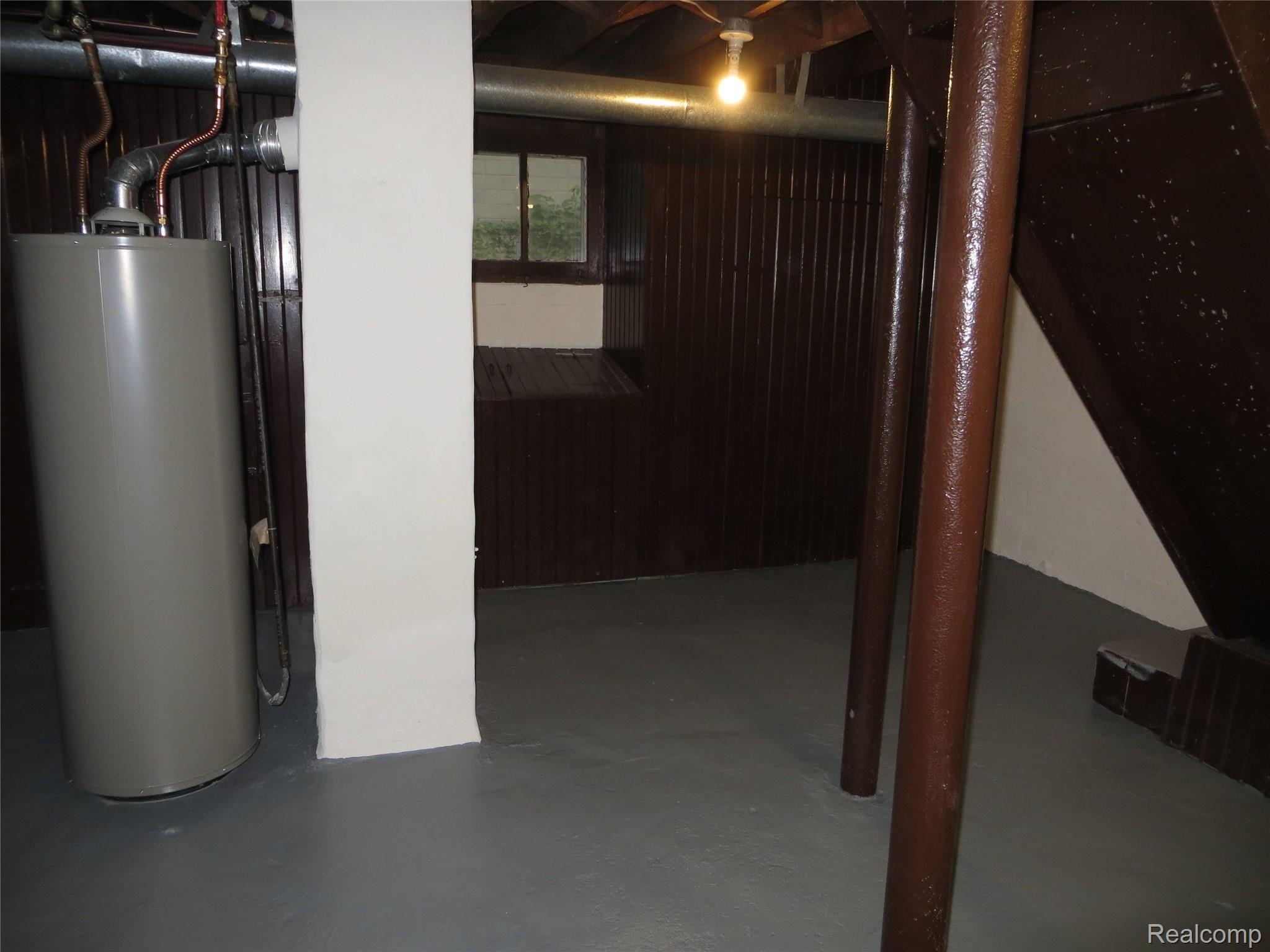 23053 Rausch Avenue Eastpointe, MI 48021 - Photo 52 of 53 IMG_1770.JPG