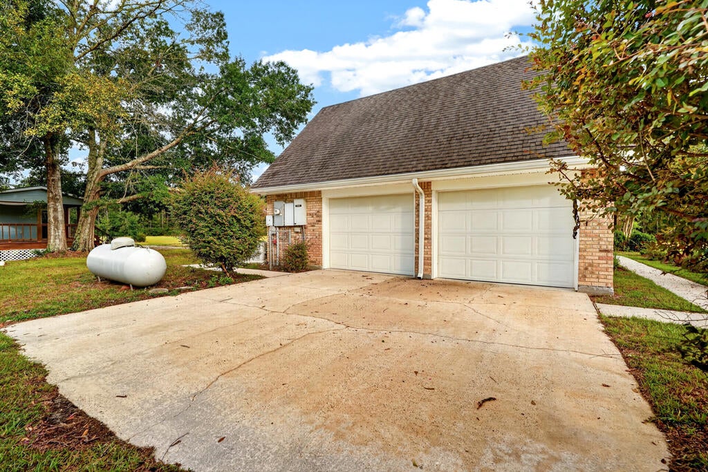 304 Pine Grove Road Picayune, MS 39466 - Photo 4 of 90 Gallery Image 4