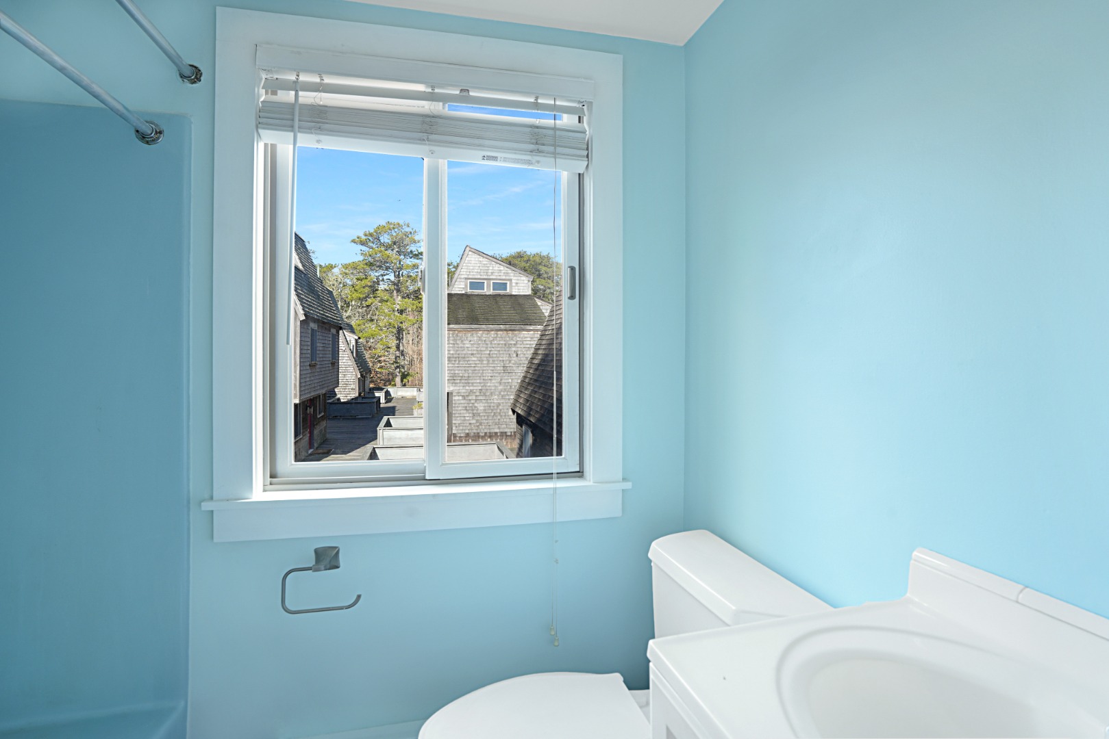 4 Quail Run Road, Unit 1 Oak Bluffs, MA 02557 - Photo 13 of 23 Full Bathroom