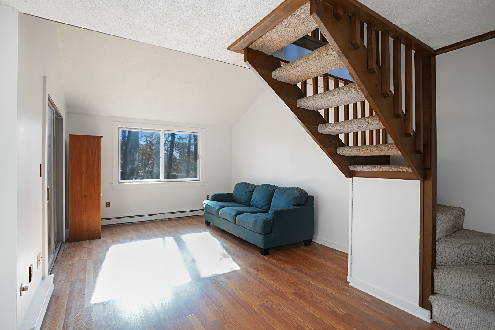 4 Quail Run Road, Unit 1 Oak Bluffs, MA 02557 - Photo 5 of 23 Family Room