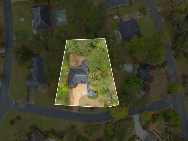 $698,500 | 9210 Hampton Glen Court, Tallahassee, FL 32312