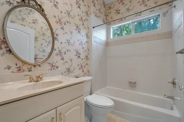 $698,500 | 9210 Hampton Glen Court, Tallahassee, FL 32312