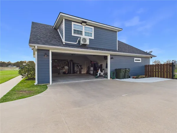 $659,000 | 831 Mimosa Lane, Franklin, TX 77856
