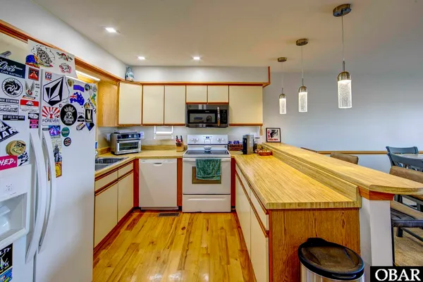 $349,000 | 24250-12A Resort Rodanthe Drive, Unit 10A, Rodanthe, NC 27968