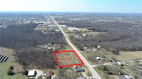 $39,500 | 3272 East 54th Highway, El Dorado Springs, MO 64744