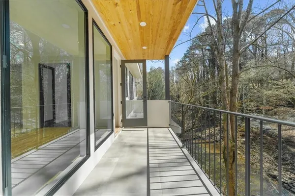 $2,240,000 | 942 Peachtree Battle Circle Northwest, Atlanta, GA 30327