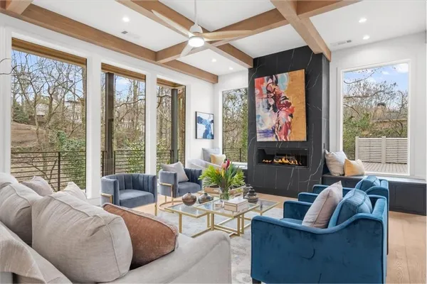 $2,240,000 | 942 Peachtree Battle Circle Northwest, Atlanta, GA 30327