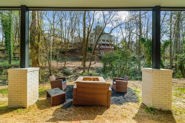 $2,240,000 | 942 Peachtree Battle Circle Northwest, Atlanta, GA 30327