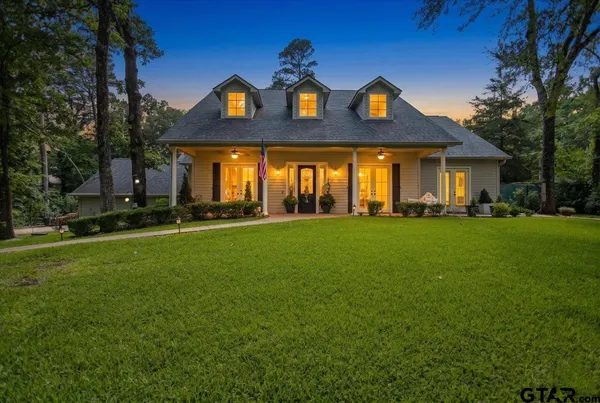 $749,000 | 1436 Lakeshore Drive, Hideaway, TX 75771