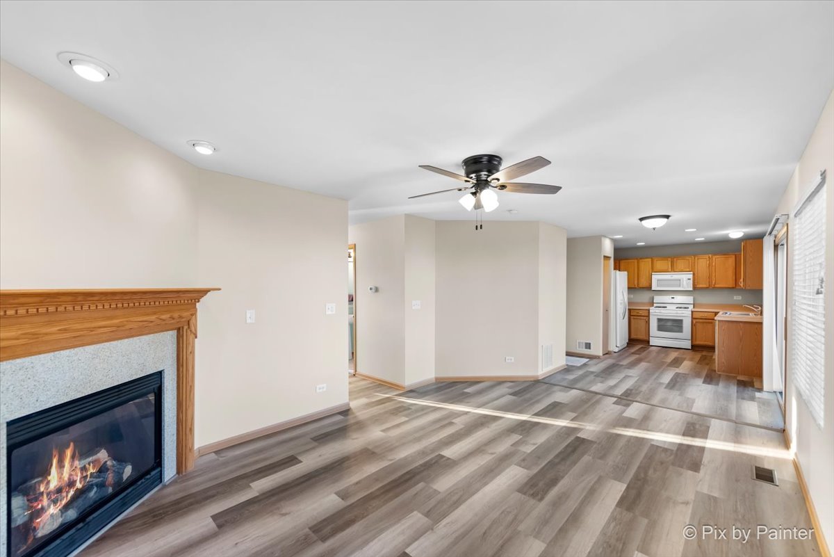 1065 Port Royal Road Pingree Grove, IL 60140 - Photo 7 of 40