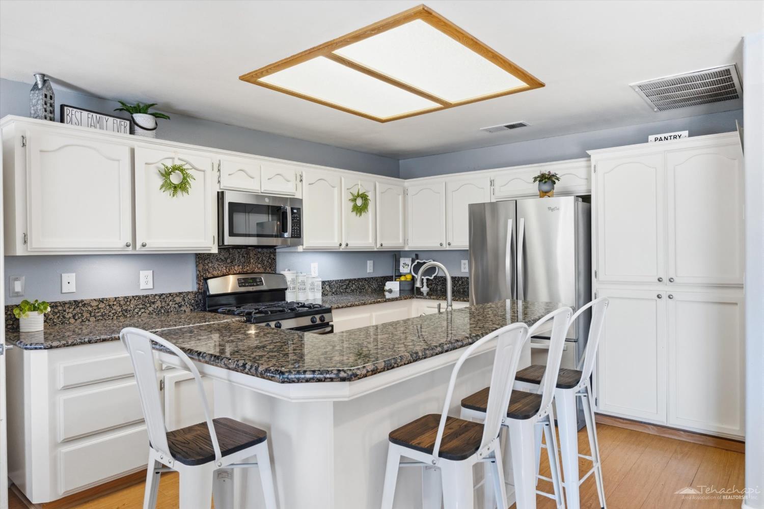 29751 Rolling Oak Drive Tehachapi, CA 93561 - Photo 20 of 64 Gallery Image 20