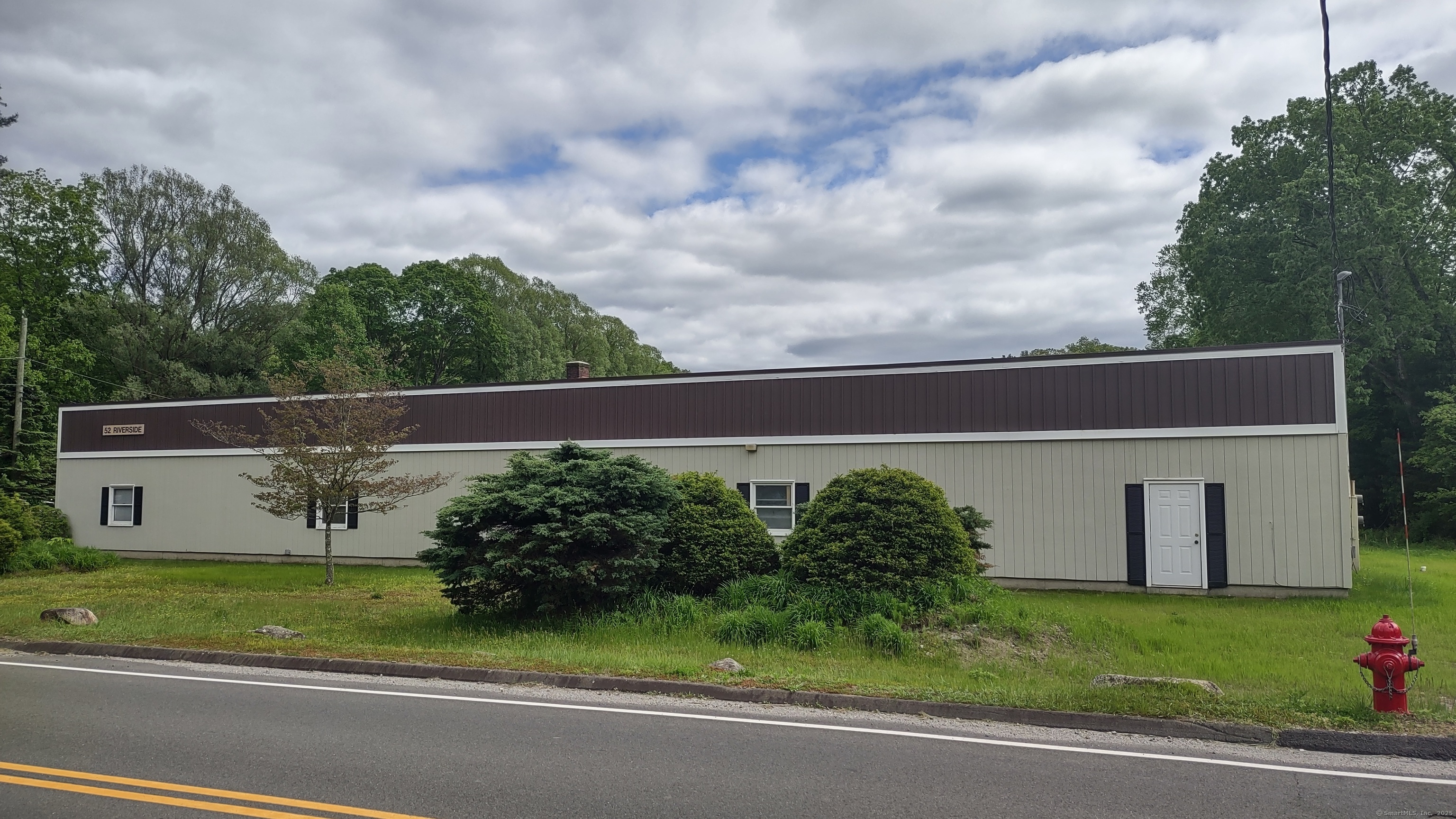 52 Riverside Road Newtown, CT 06482 - Photo 1 of 1
