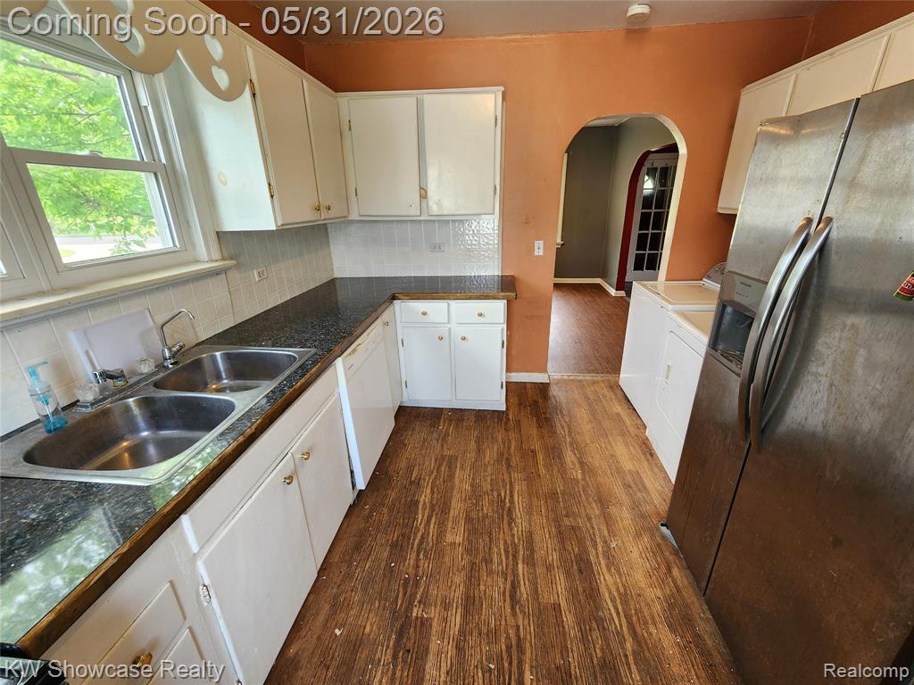 4356 South Vassar Road Burton, MI 48519 - Photo 24 of 42
