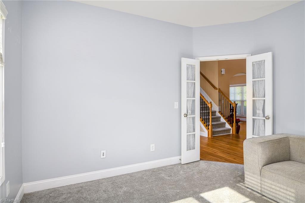 991 Beesons Field Drive Kernersville, NC 27284 - Photo 13 of 36 Main level sitting room