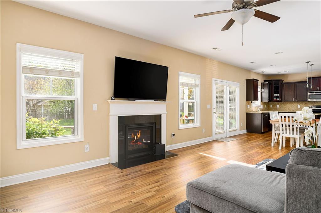 991 Beesons Field Drive Kernersville, NC 27284 - Photo 6 of 36 Greatroom/fireplace