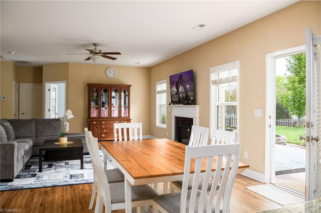 991 Beesons Field Drive Kernersville, NC 27284 - Photo 7 of 36 Breakfast area, doors to backyard