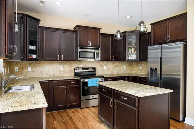 $434,900 | 991 Beesons Field Drive, Kernersville, NC 27284