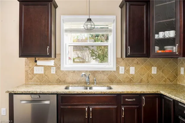 $434,900 | 991 Beesons Field Drive, Kernersville, NC 27284