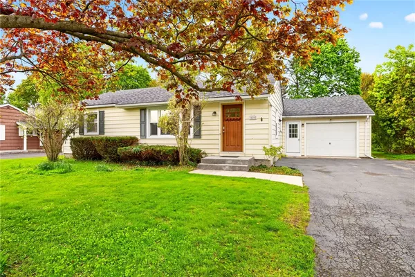 $264,900 | 520 Old Mill Lane, Webster, NY 14580