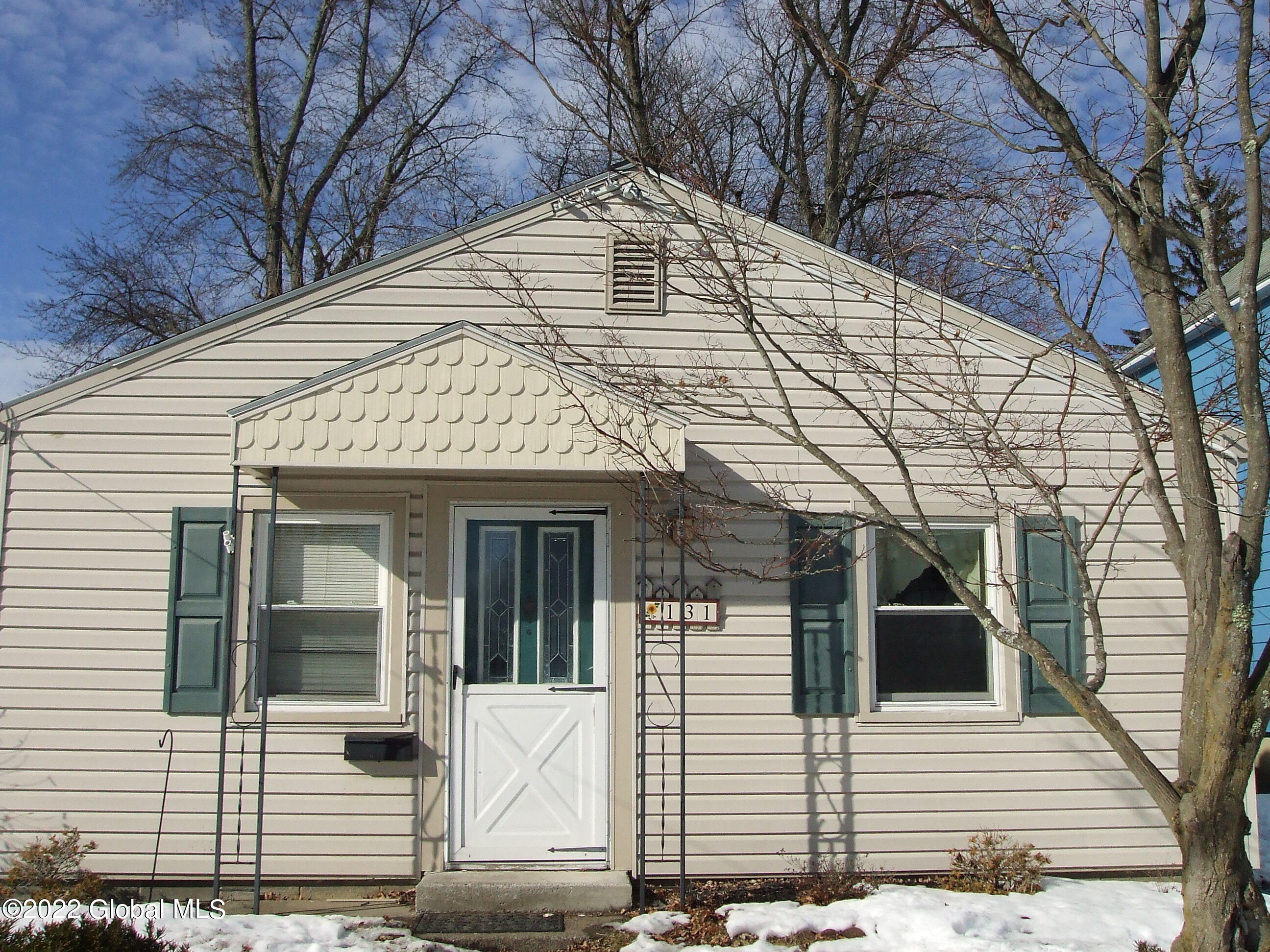 131 Clayton Road Schenectady, NY 12304 - Photo 2 of 34 DSCF2569