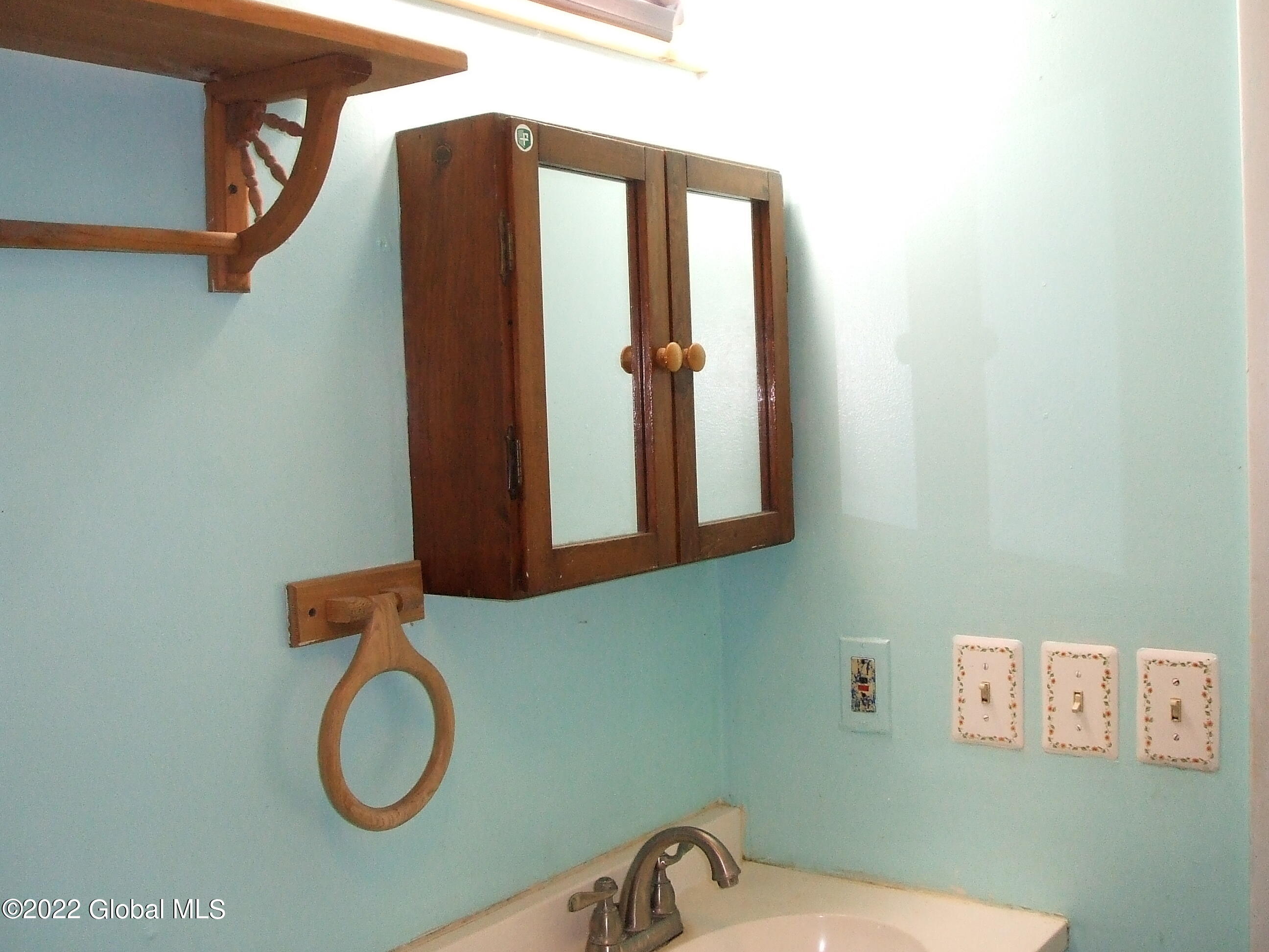 131 Clayton Road Schenectady, NY 12304 - Photo 26 of 34 DSCF2530