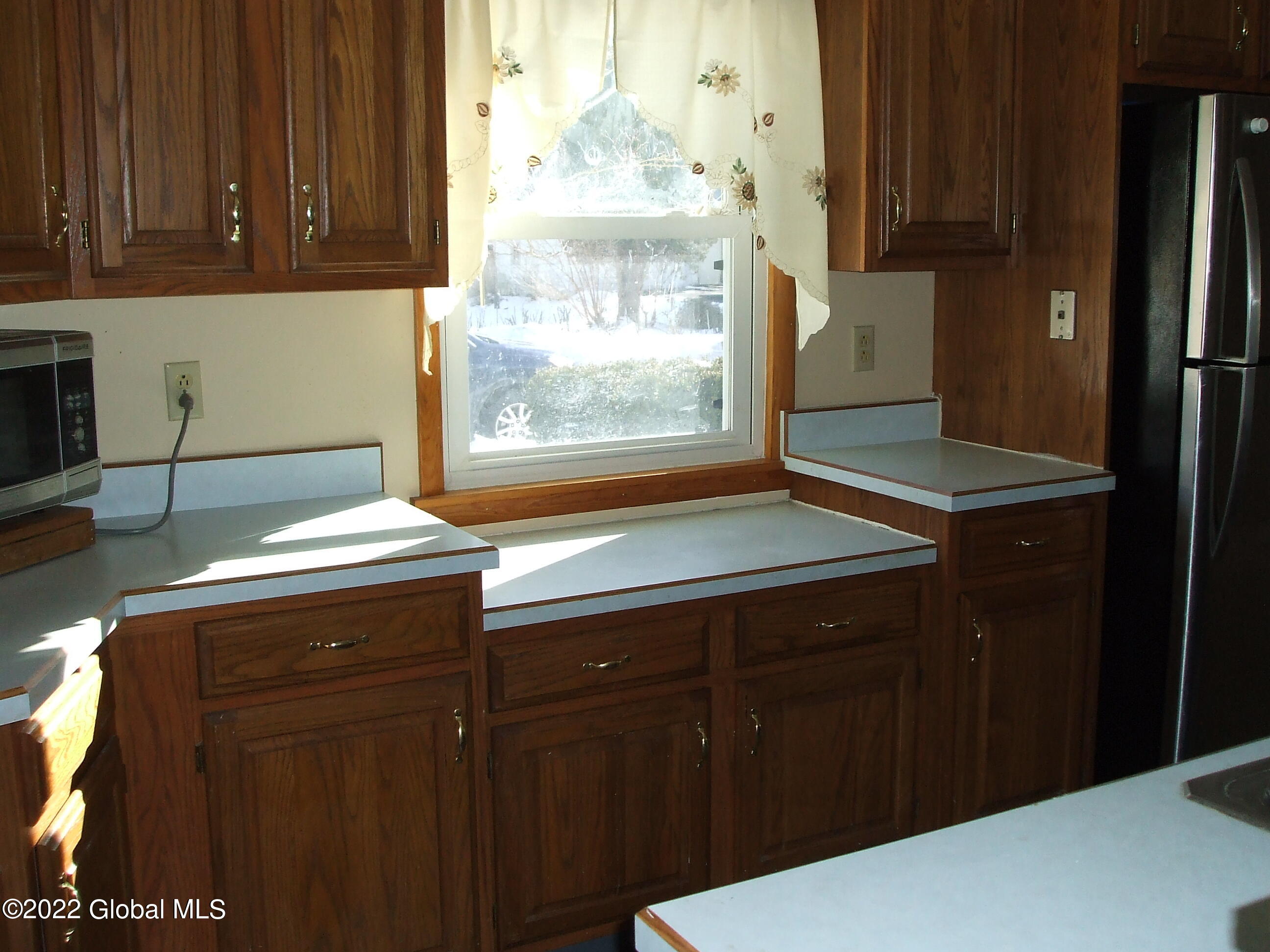 131 Clayton Road Schenectady, NY 12304 - Photo 7 of 34 DSCF2558