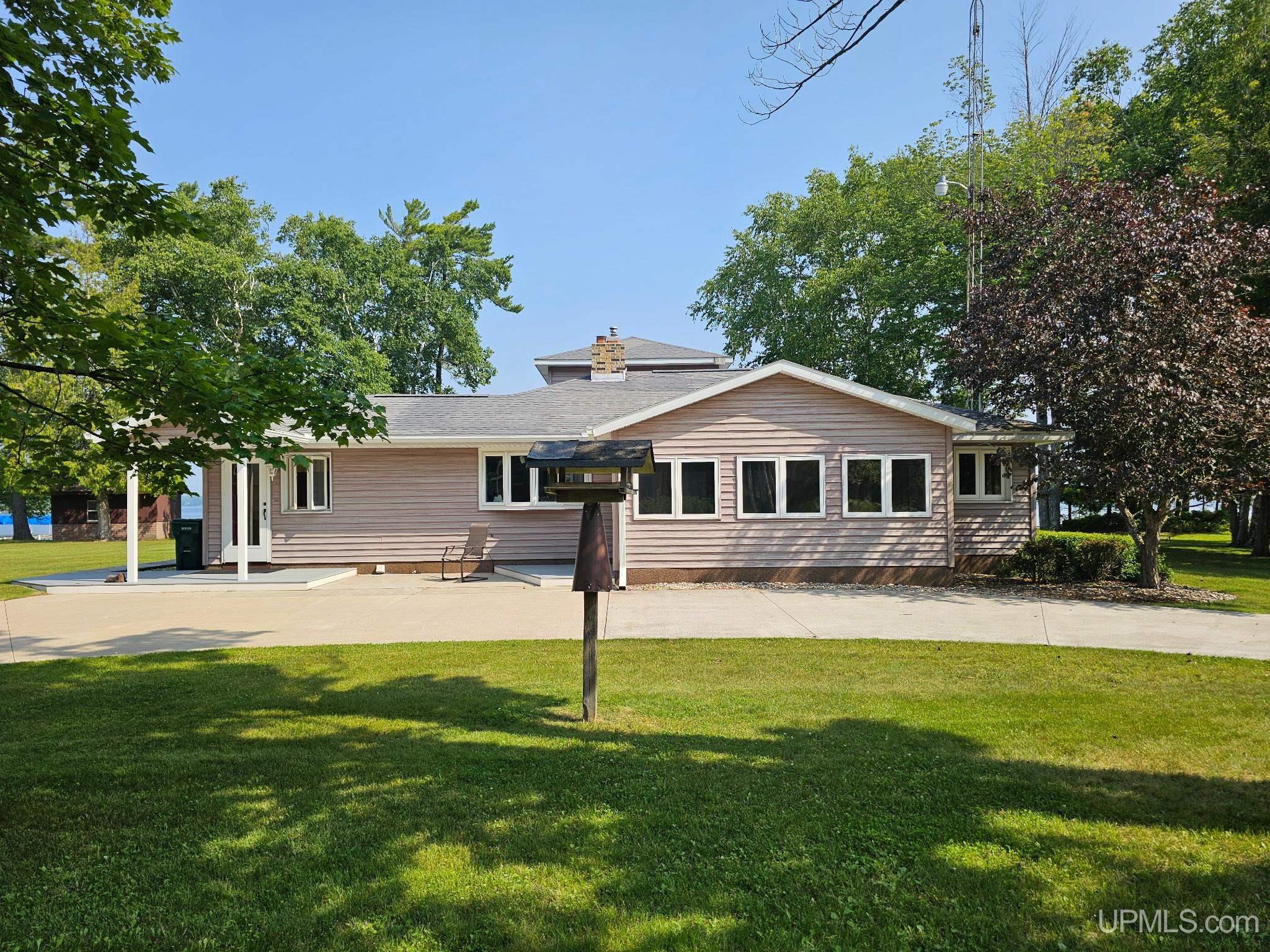536 West Gulliver Lake Road Gulliver, MI 49840 - Photo 6 of 97