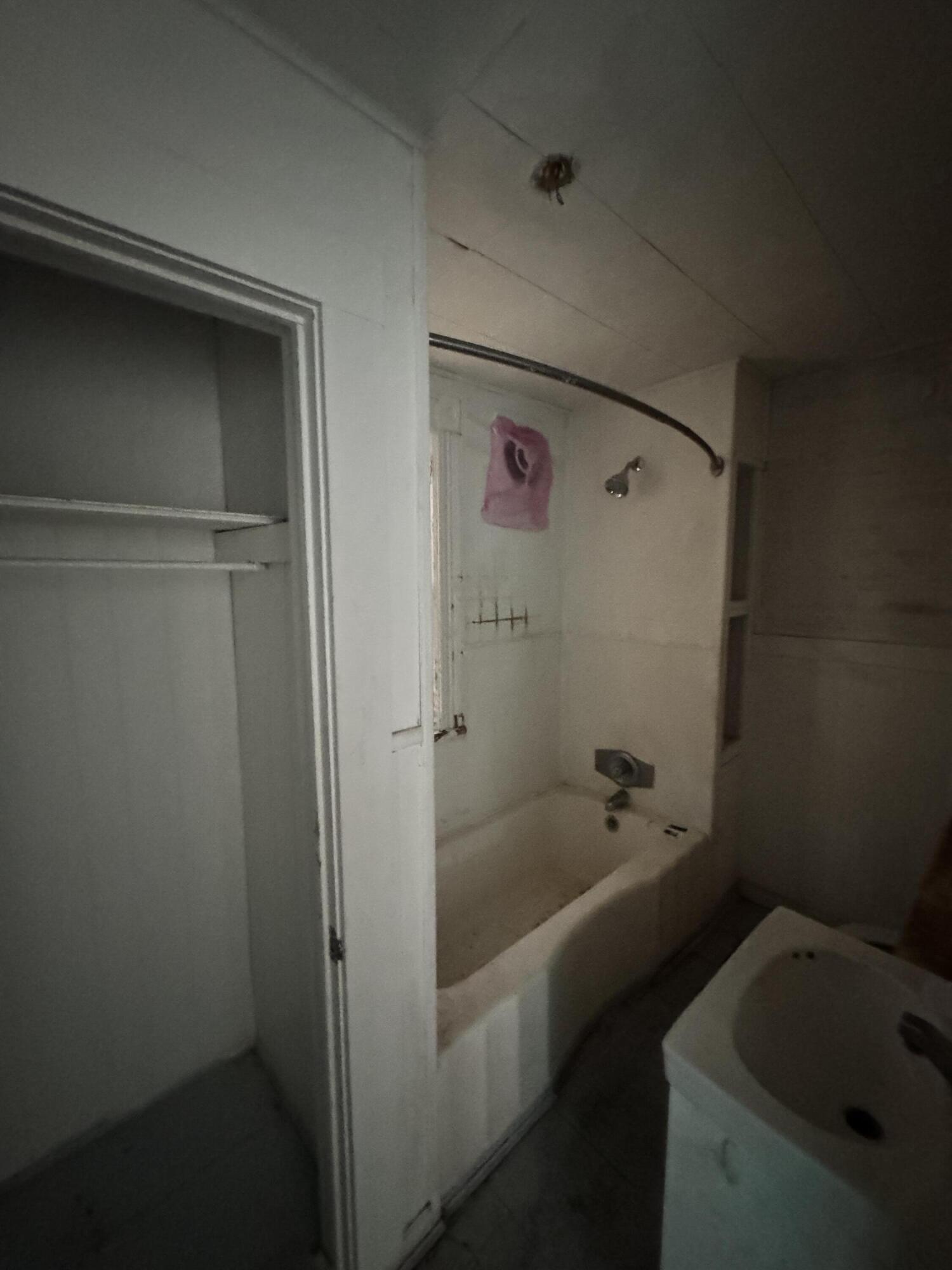 309 Roxbury Street Clifton Forge, VA 24422 - Photo 15 of 24 upstairs bathroomb