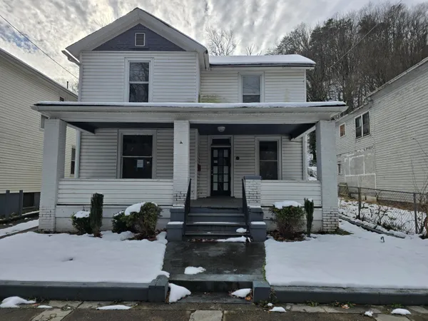 $50,000 | 309 Roxbury Street, Clifton Forge, VA 24422